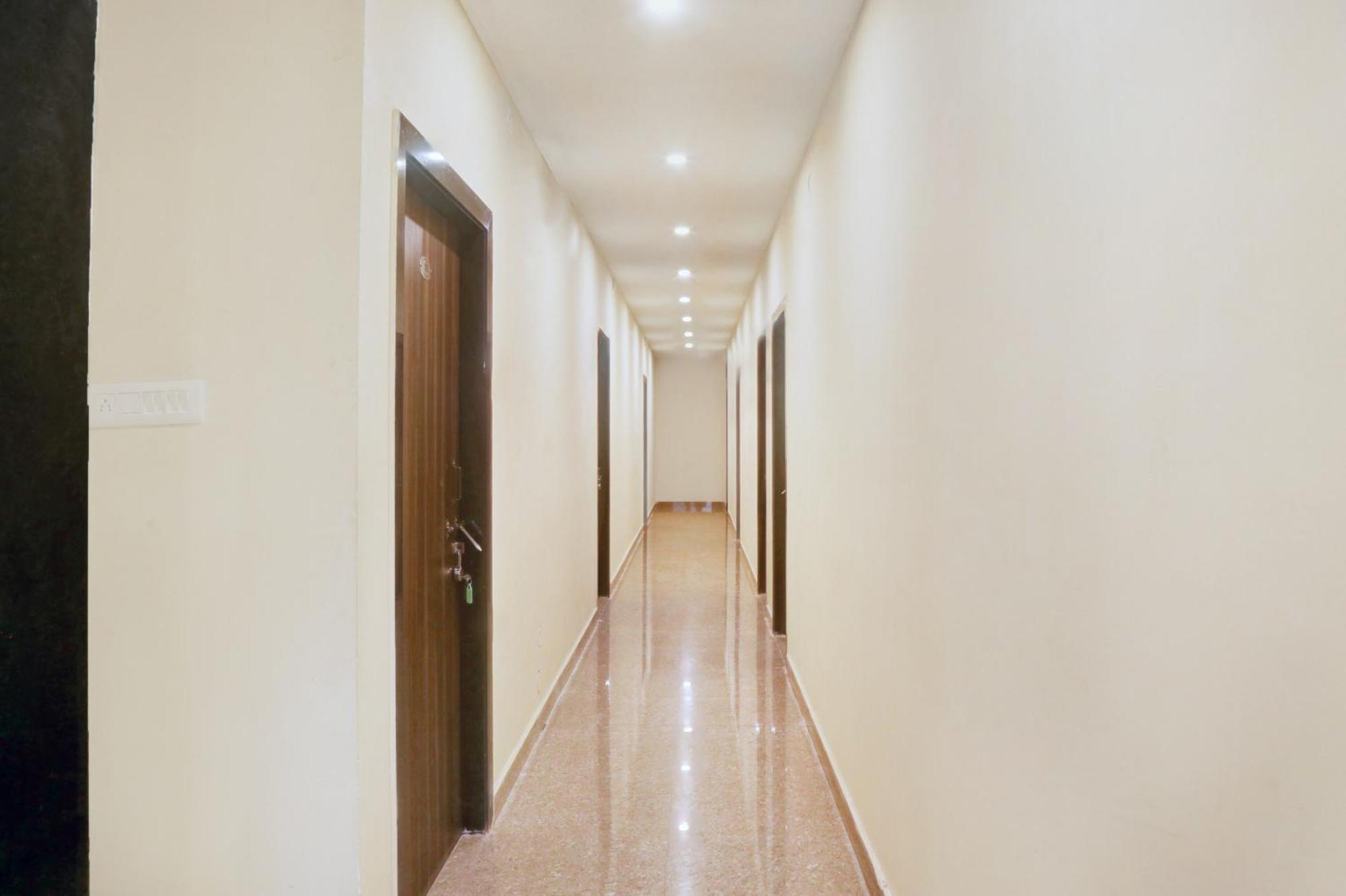 Spot On Grand Mantralayam Hotell Visakhapatnam Eksteriør bilde